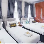 The Gillygate Gathering - Centre - Sleeps Up To 18 * York