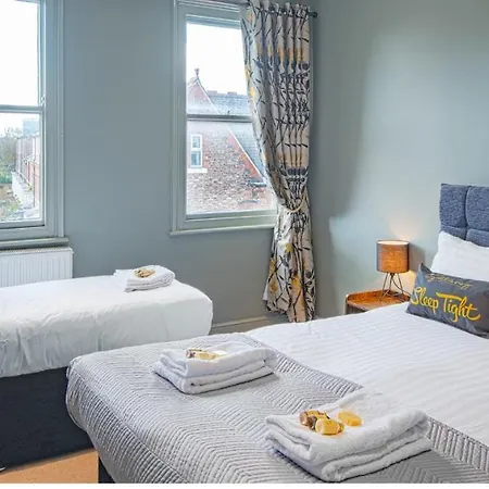 Apartamento The Gillygate Gathering - Centre - Sleeps Up To 18 York