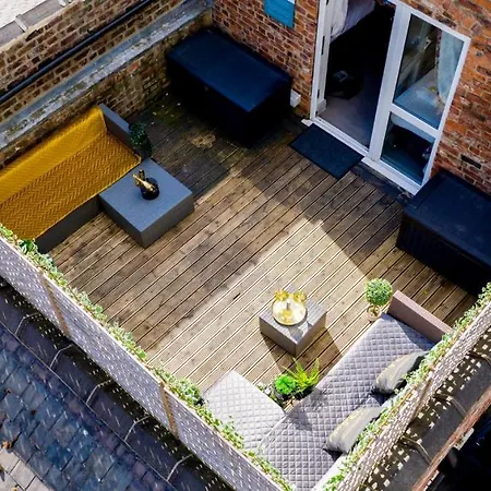 The Gillygate Gathering - Centre - Sleeps Up To 18 * York