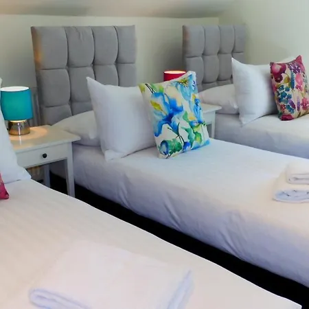 The Gillygate Gathering - Centre - Sleeps Up To 18 Daire York