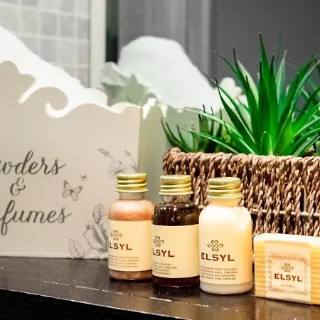 The Gillygate Gathering - Centre - Sleeps Up To 18 Daire *