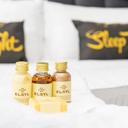 The Gillygate Gathering - Centre - Sleeps Up To 18 York