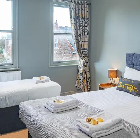 Lejlighed The Gillygate Gathering - Centre - Sleeps Up To 18 York