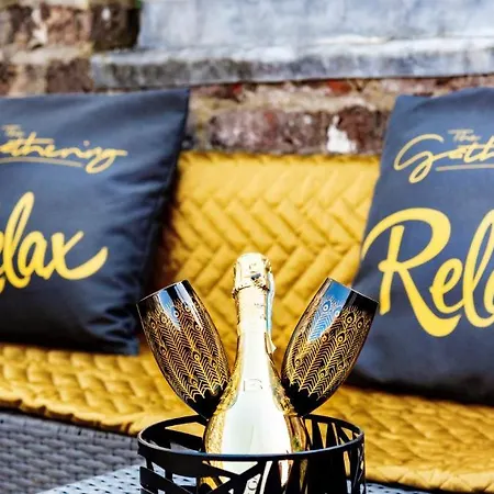 The Gillygate Gathering - Centre - Sleeps Up To 18 York