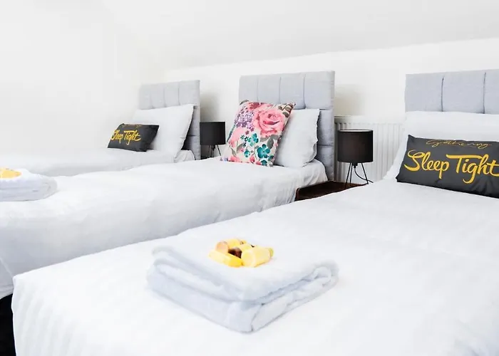 The Gillygate Gathering - Centre - Sleeps Up To 18 Apartment York