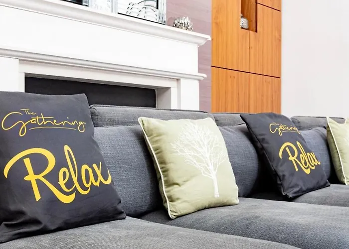 The Gillygate Gathering - Centre - Sleeps Up To 18 * York