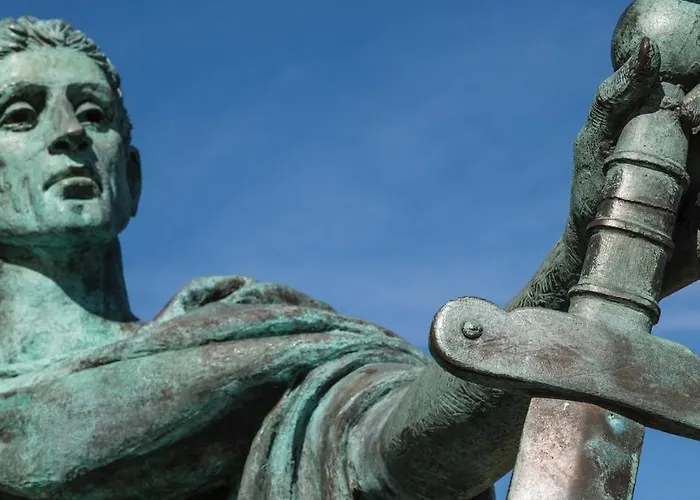 The Gillygate Gathering - Centre - Sleeps Up To 18 York