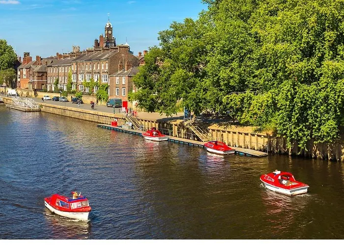 Apartment The Gillygate Gathering - Centre - Sleeps Up To 18