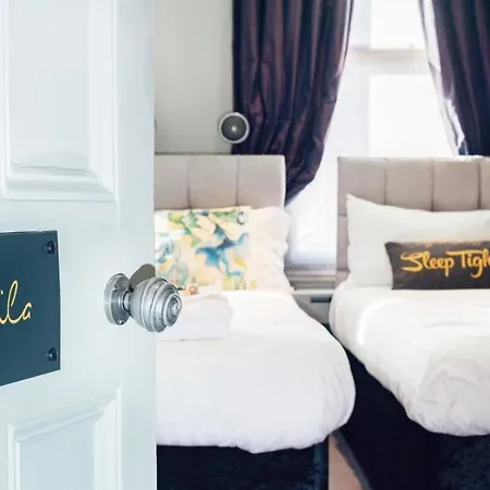 The Gillygate Gathering - Centre - Sleeps Up To 18 Apartman