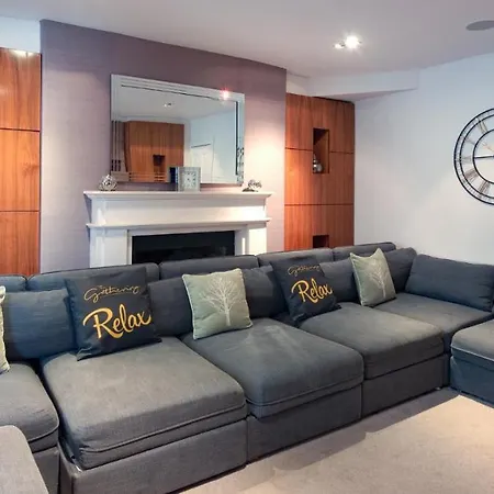 Apartman The Gillygate Gathering - Centre - Sleeps Up To 18 *